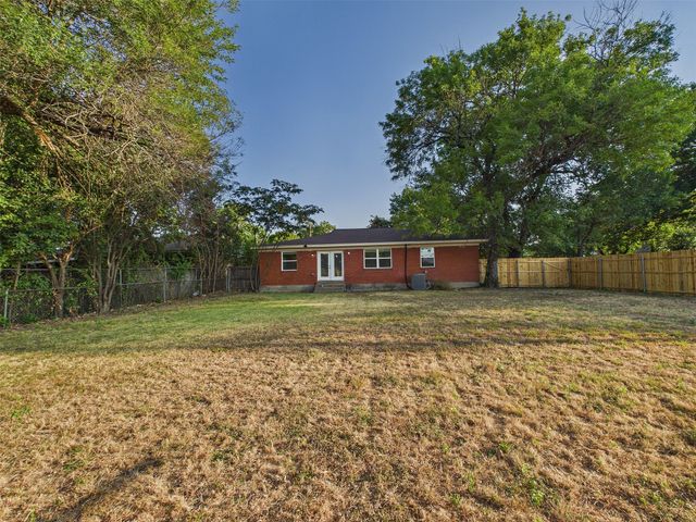 6405 Seco Boulevard, Dallas, TX 75217