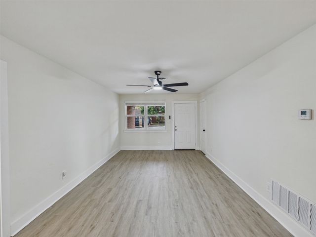 6405 Seco Boulevard, Dallas, TX 75217