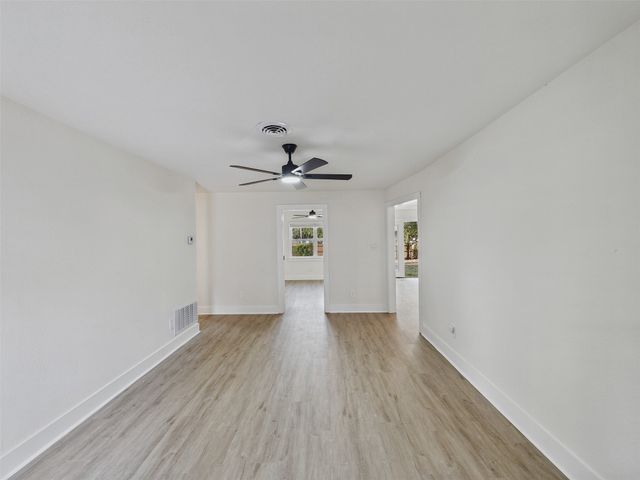 6405 Seco Boulevard, Dallas, TX 75217