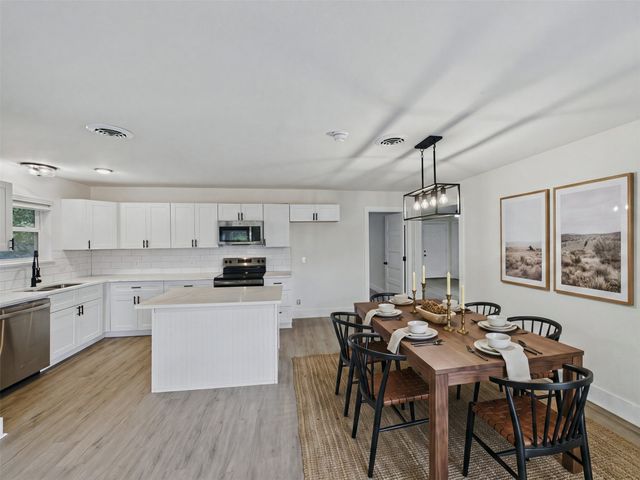 6405 Seco Boulevard, Dallas, TX 75217