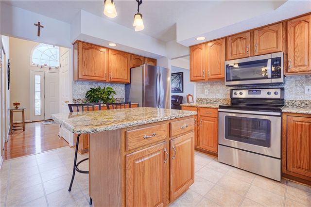 95 Guygrace Lane, Penfield, NY 14580