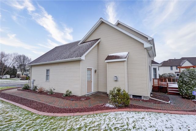 95 Guygrace Lane, Penfield, NY 14580