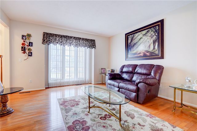 95 Guygrace Lane, Penfield, NY 14580