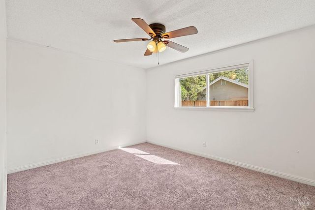 3013 Mono Dr, Santa Rosa, CA 95403