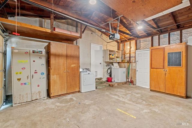 3013 Mono Dr, Santa Rosa, CA 95403