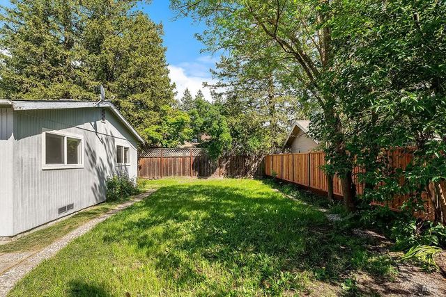 3013 Mono Dr, Santa Rosa, CA 95403