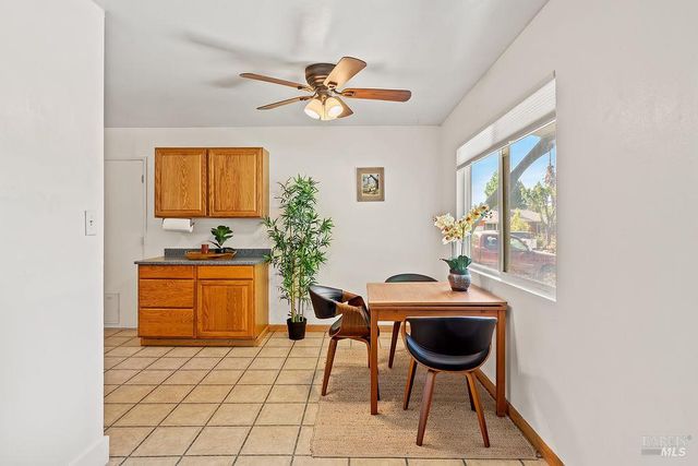 3013 Mono Dr, Santa Rosa, CA 95403