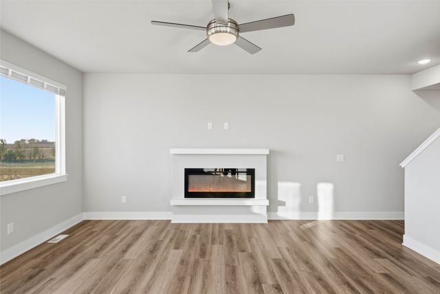 5668 Brook View Avenue, Des Moines, IA 50317