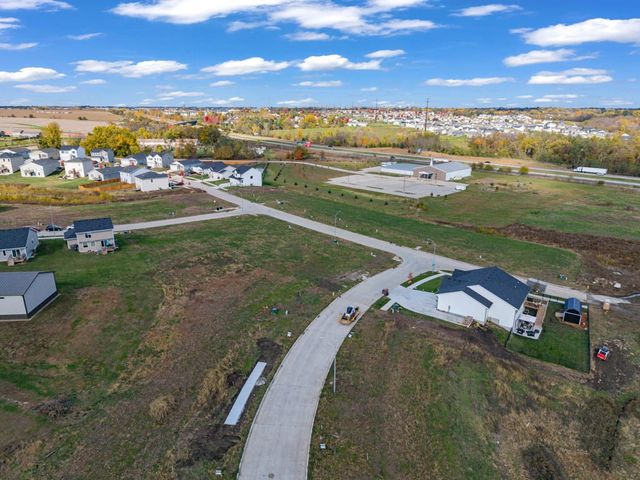 5668 Brook View Avenue, Des Moines, IA 50317