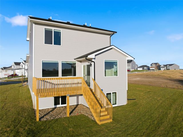 5668 Brook View Avenue, Des Moines, IA 50317