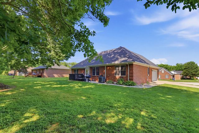 604 Farmland Drive, Berea, KY 40403