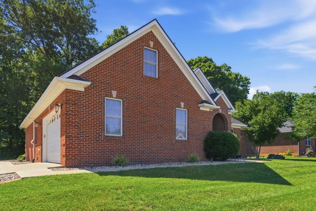 604 Farmland Drive, Berea, KY 40403