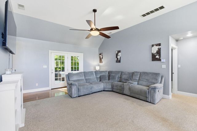 604 Farmland Drive, Berea, KY 40403