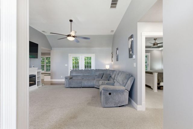 604 Farmland Drive, Berea, KY 40403