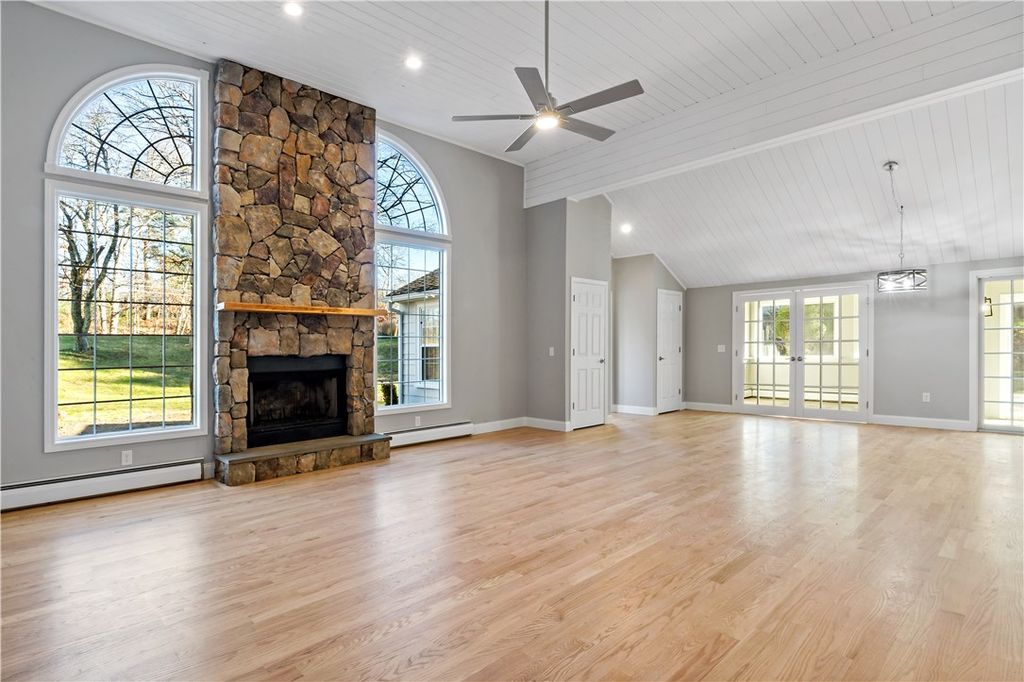 1268 Main Street, Coventry, RI 02816