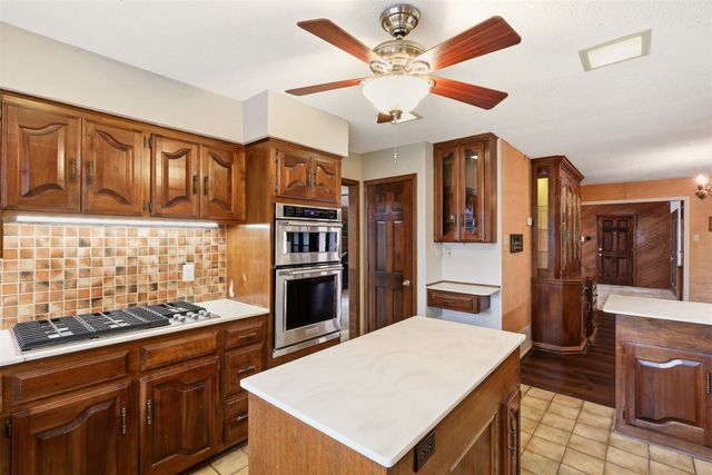 3001 S Country Club Road, Garland, TX 75043