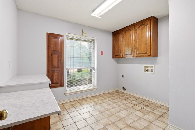 3001 S Country Club Road, Garland, TX 75043