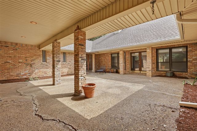 3001 S Country Club Road, Garland, TX 75043