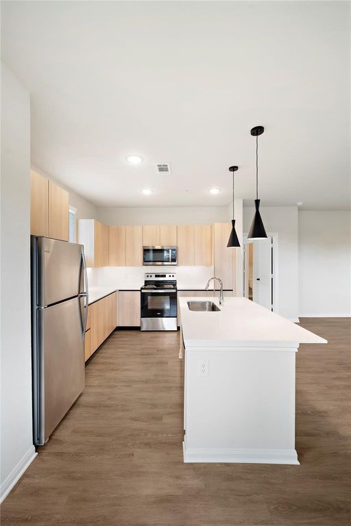 17000 Bissonnet Street B3, Richmond, TX 77407