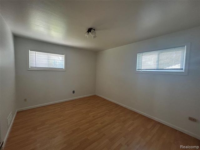4987 Roosevelt Boulevard, Dearborn Heights, MI 48125