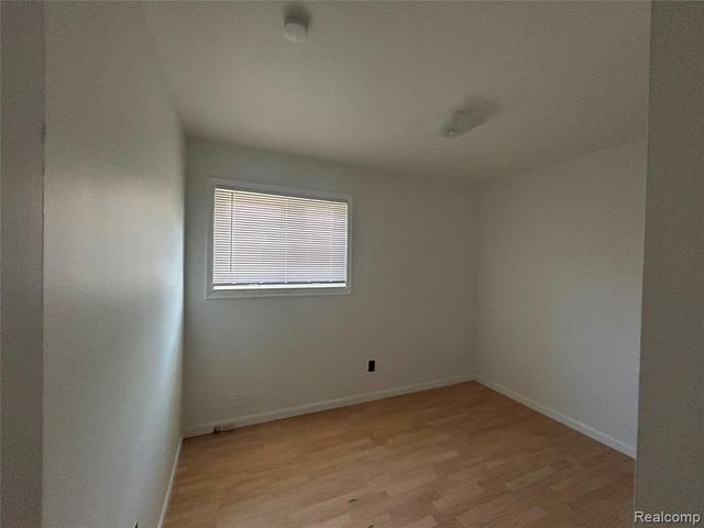 4987 Roosevelt Boulevard, Dearborn Heights, MI 48125