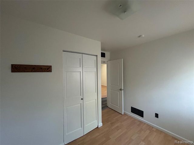 4987 Roosevelt Boulevard, Dearborn Heights, MI 48125