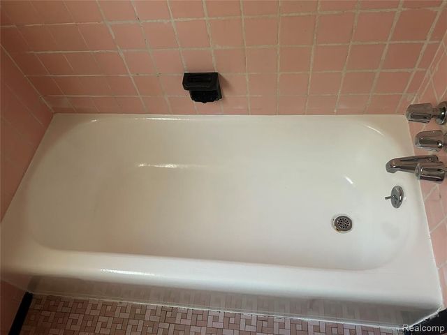 4987 Roosevelt Boulevard, Dearborn Heights, MI 48125