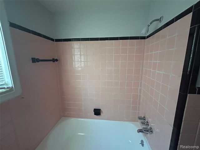 4987 Roosevelt Boulevard, Dearborn Heights, MI 48125