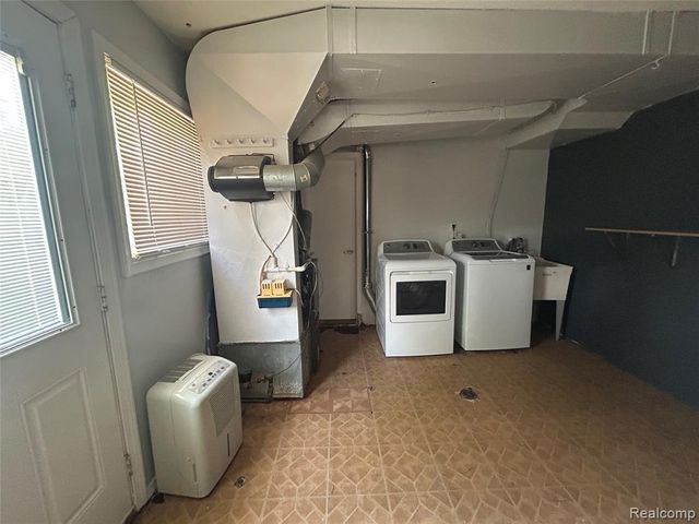 4987 Roosevelt Boulevard, Dearborn Heights, MI 48125