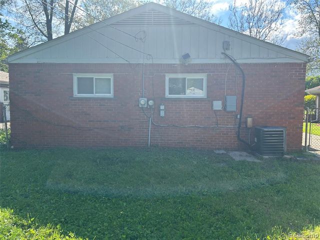 4987 Roosevelt Boulevard, Dearborn Heights, MI 48125