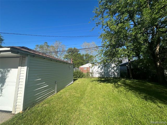 4987 Roosevelt Boulevard, Dearborn Heights, MI 48125