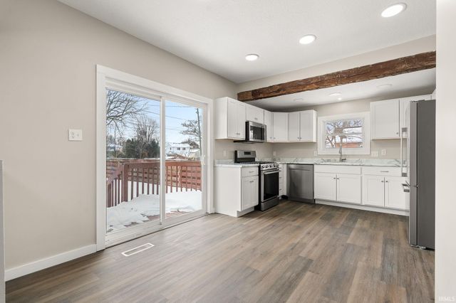 1016 Bell Avenue, New Haven, IN 46774