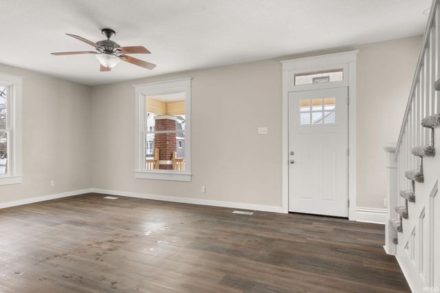 1016 Bell Avenue, New Haven, IN 46774