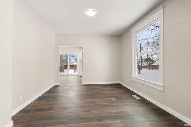 1016 Bell Avenue, New Haven, IN 46774