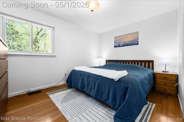1165 Annjo Street, Walled Lake, MI 48390