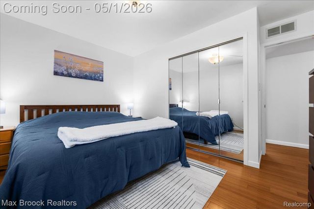 1165 Annjo Street, Walled Lake, MI 48390