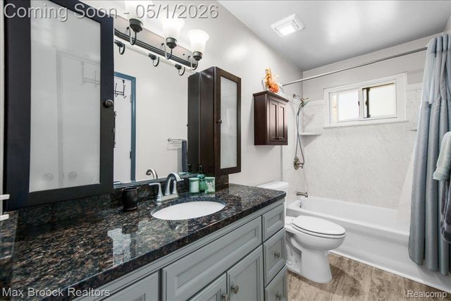 1165 Annjo Street, Walled Lake, MI 48390