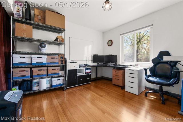 1165 Annjo Street, Walled Lake, MI 48390