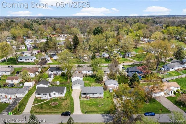 1165 Annjo Street, Walled Lake, MI 48390