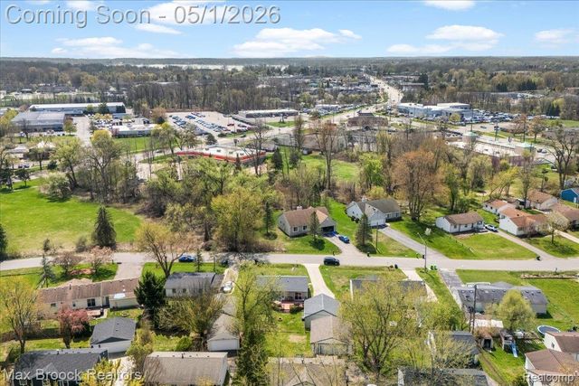 1165 Annjo Street, Walled Lake, MI 48390