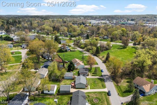1165 Annjo Street, Walled Lake, MI 48390