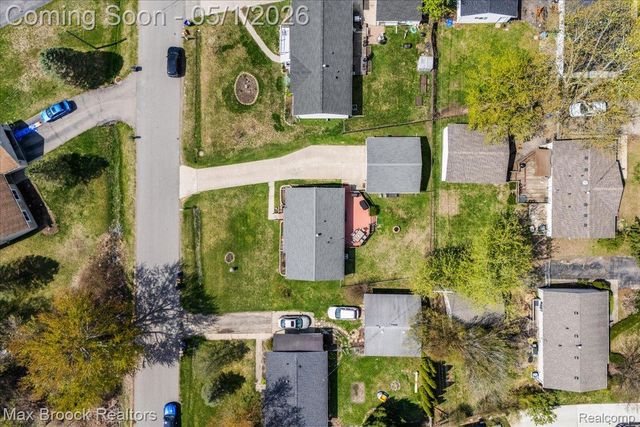 1165 Annjo Street, Walled Lake, MI 48390