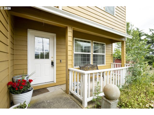 4235 Se ANDEREGG Loop, Portland, OR 97236