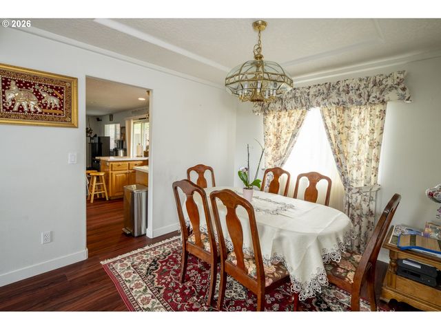 4235 Se ANDEREGG Loop, Portland, OR 97236