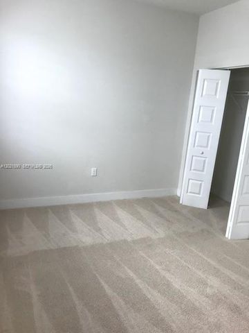 7805 NW 104 Ave 31, Doral, FL 33178