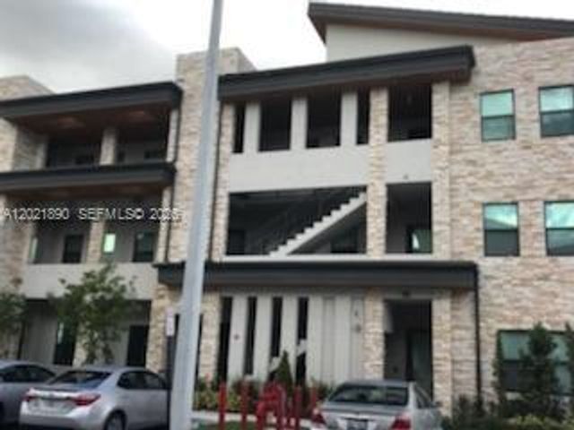 7805 NW 104 Ave 31, Doral, FL 33178