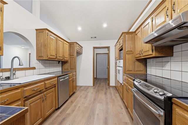 15228 N Cove Creek N Road, Prairie Grove, AR 72753