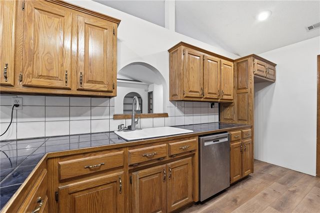 15228 N Cove Creek N Road, Prairie Grove, AR 72753