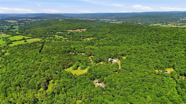15228 N Cove Creek N Road, Prairie Grove, AR 72753