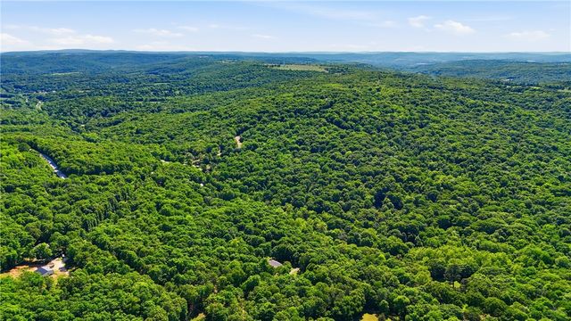 15228 N Cove Creek N Road, Prairie Grove, AR 72753